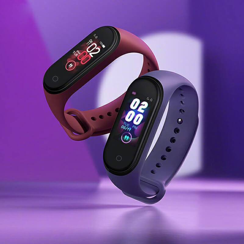 Xiaomi Mi Band 4 Fitness Tracker, Bluetooth 5.0 Smart Bracelet Heart Rate Monitor 50 Meters Newest 0.95” Color AMOLED Display Waterproof Bracelet with 135mAh Battery up to 20 Days Activity Tracker